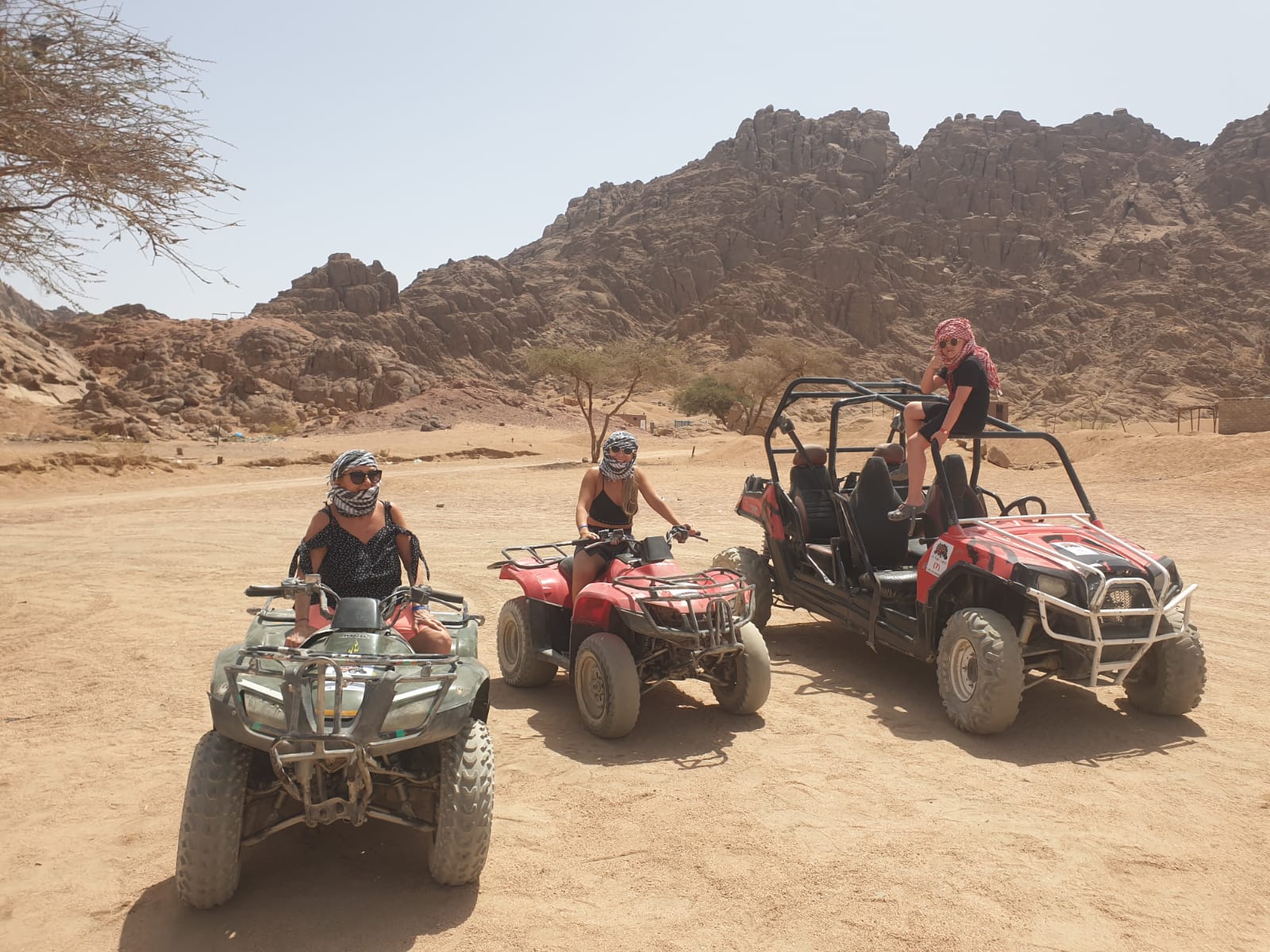 2Quad Biking Sharm EL Sheikh - Cammello - Mini Egitto (Piramidi - Sfinge)