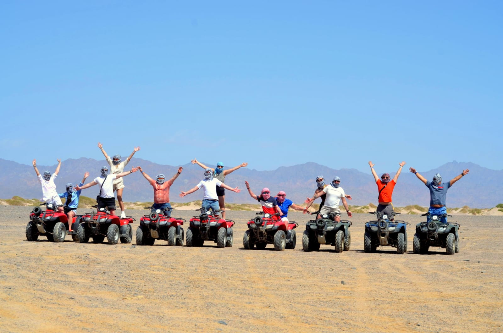 14Snorkeling w Blue Hole i safari w Kolorowym Kanionie – Dahab (super jeep)
