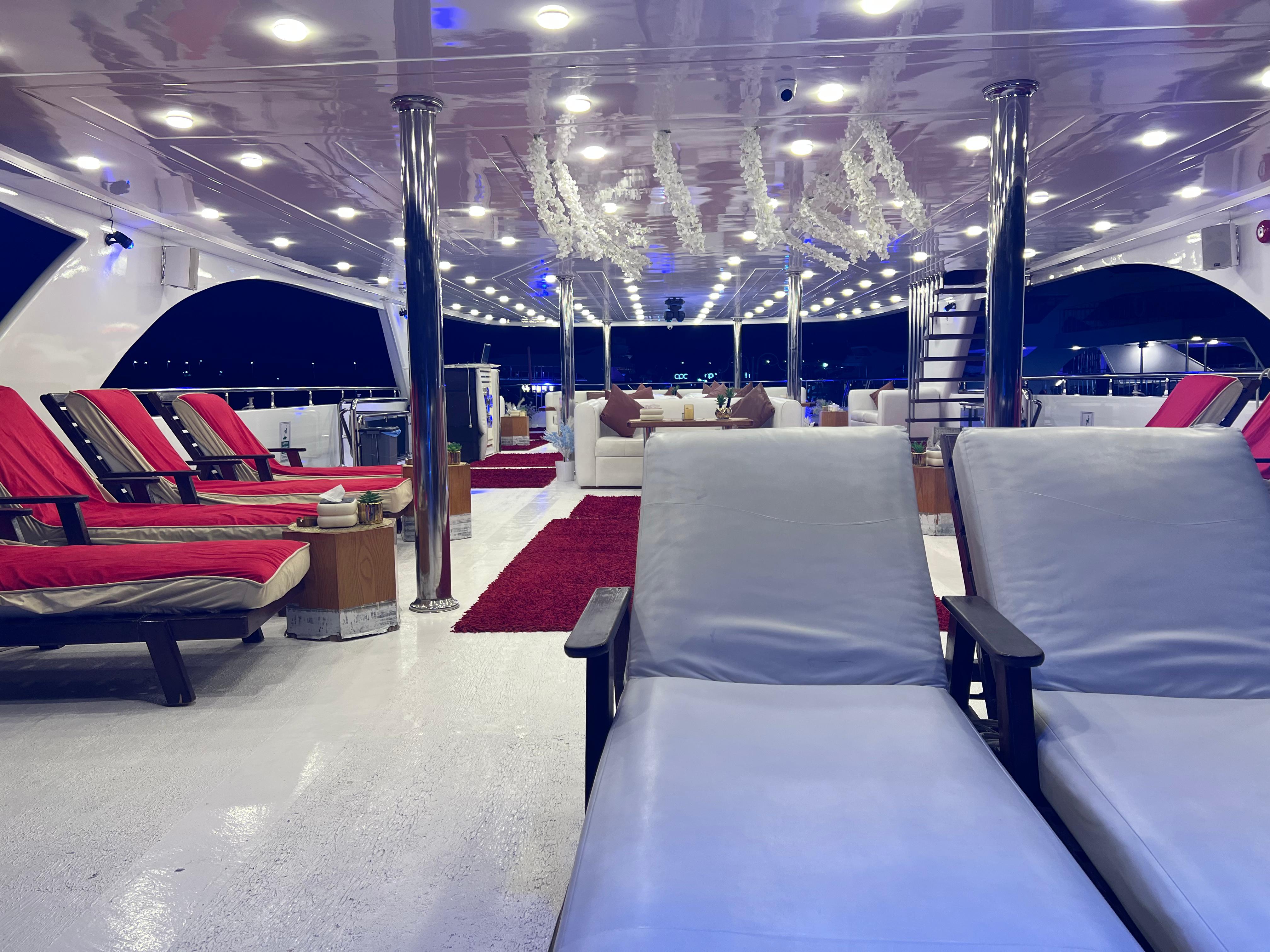 13Romantyczna kolacja na rejsie Mega A.Class Cruise