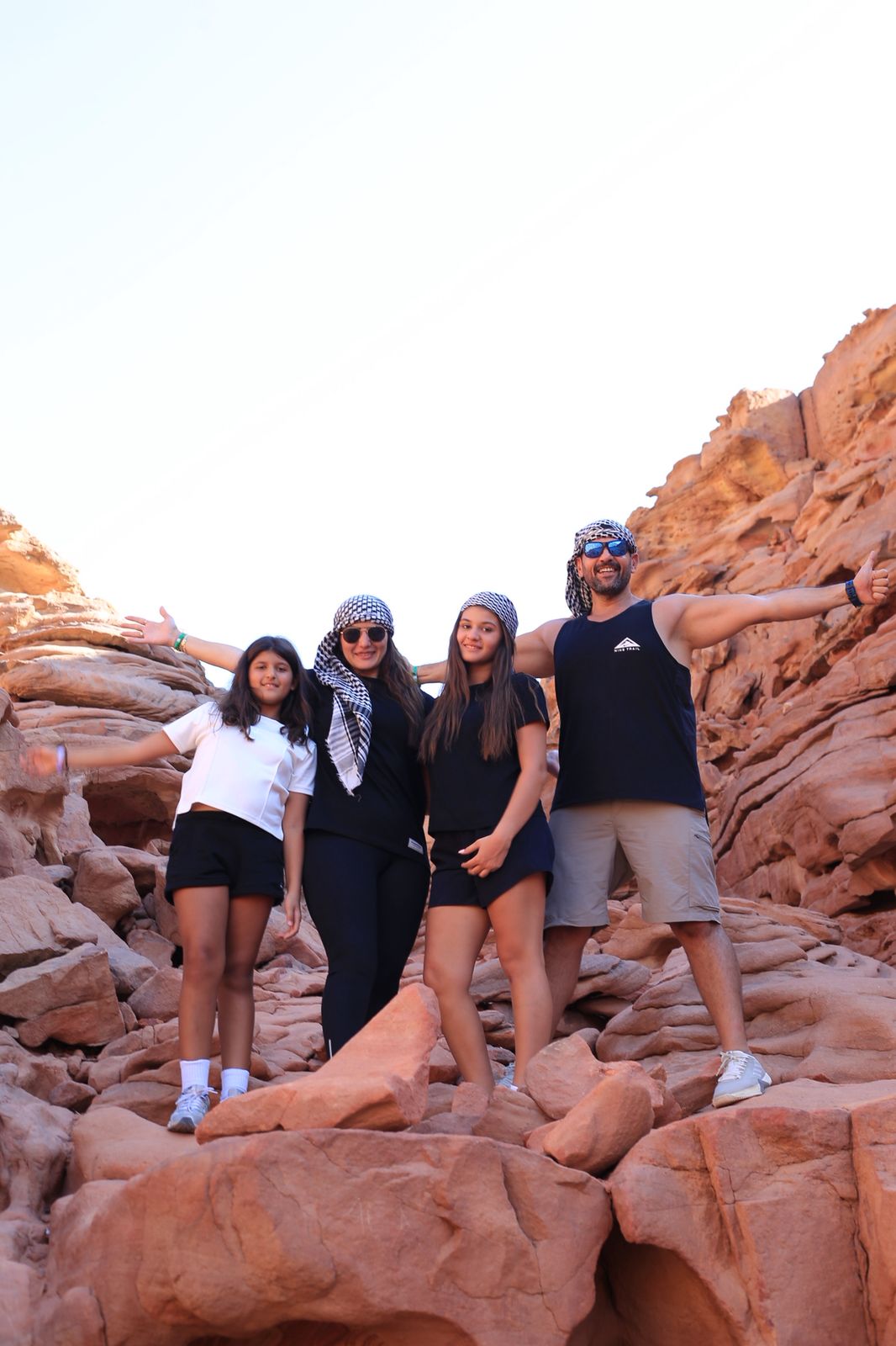 4Snorkeling w Blue Hole i safari w Kolorowym Kanionie – Dahab (super jeep)