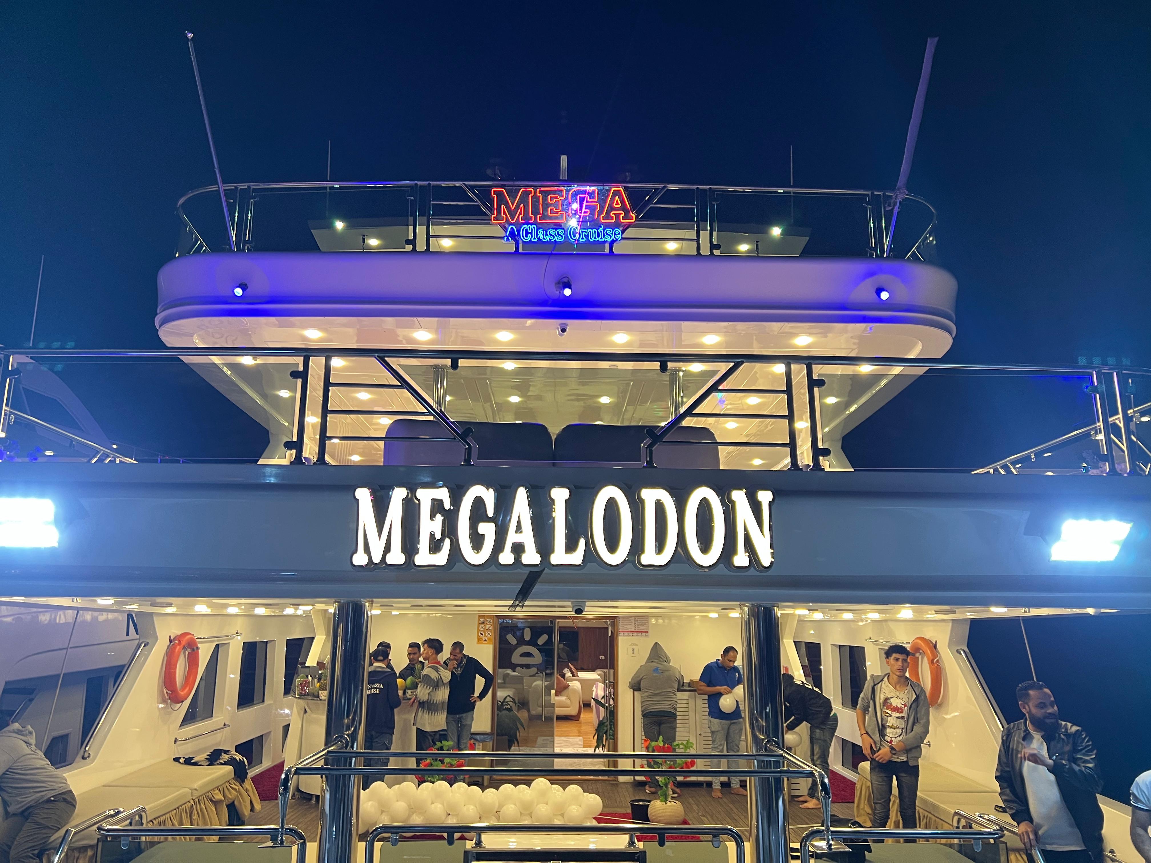 7Romantyczna kolacja na rejsie Mega A.Class Cruise