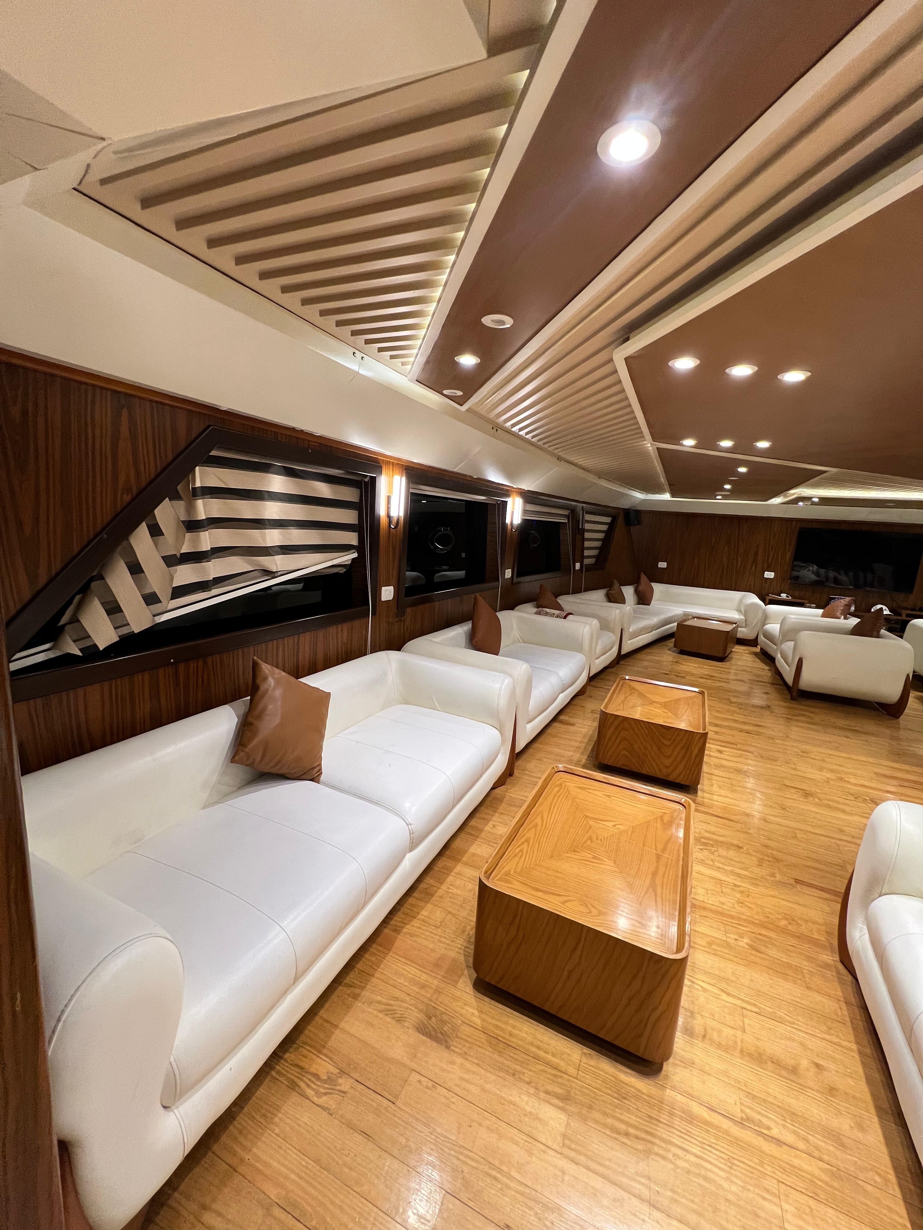 8Romantyczna kolacja na rejsie Mega A.Class Cruise
